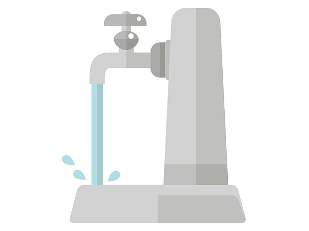 【【設備画像 外水栓】】立水栓で気軽に使いやすく、手洗いしやすい形状です。ホースをつなげば、洗車やガーデニング、ペットのシャンプーなどにもご活用いただけます。