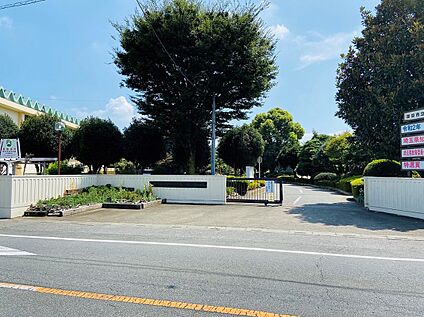 南中学校 約1280ｍ(徒歩16分)