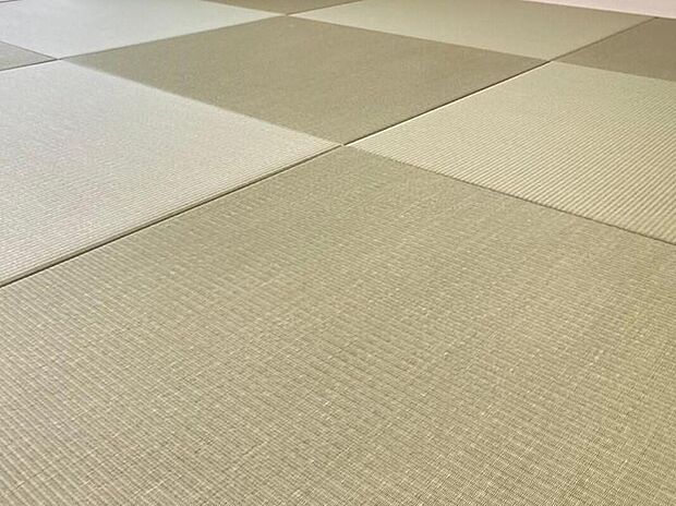【【3号棟 畳コーナ (同仕様・同形状写真)】】リビング横に設けた畳コーナーは、家事の合間の休憩やお子様のお昼寝スペースとしても重宝します♪