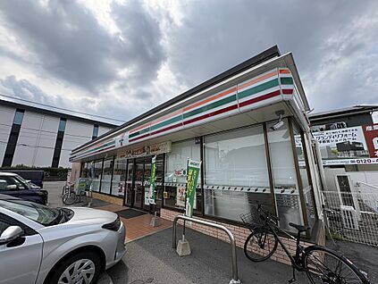 セブンイレブン 宇都宮ミツトヨ前店 1079ｍ(徒歩14分)