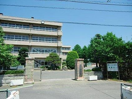 加須市立昭和中学校 約2,190m(徒歩約28分)