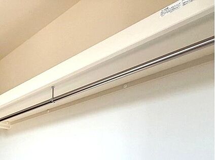 【主寝室収納(同形状・同仕様写真)】