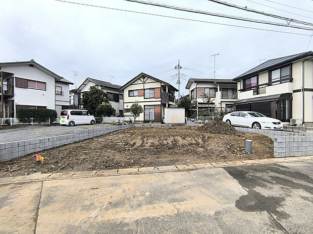 【【現地写真】】土地37.57坪!駐車2台可能で、ご家族のお車はもちろん来客時にも安心です♪(※着工前)