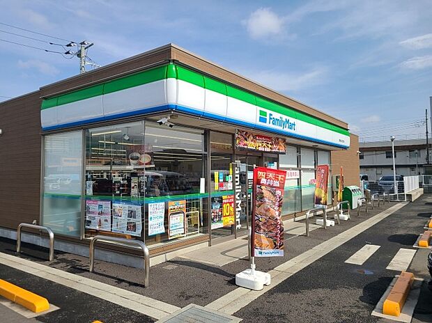 ファミリーマート館林富士見町店