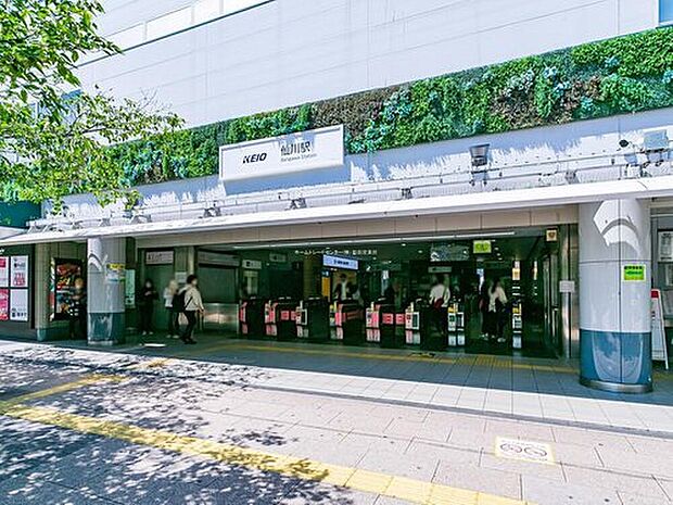 京王線「仙川」駅より徒歩19分のロケーションです。

