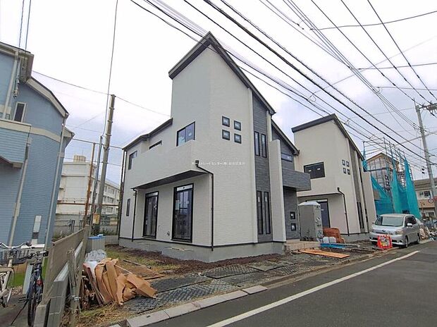公開から早くも1棟お申込み!!10月完成予定です!「喜多見」駅徒歩15分の恵まれたロケーション♪公園が点在する緑豊かな住環境です!