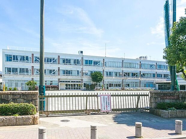 狛江市立狛江第五小学校(約400m)