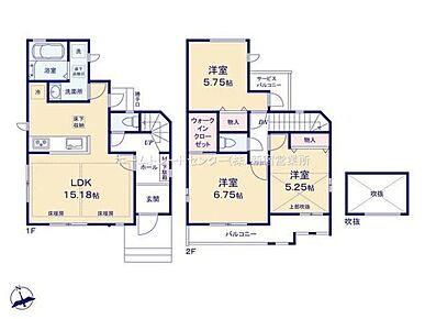 明るく開放感のあるリビング。対面式キッチンは、いつでもご家族を感じられる空間作りの重要ポイントになりそうです。 