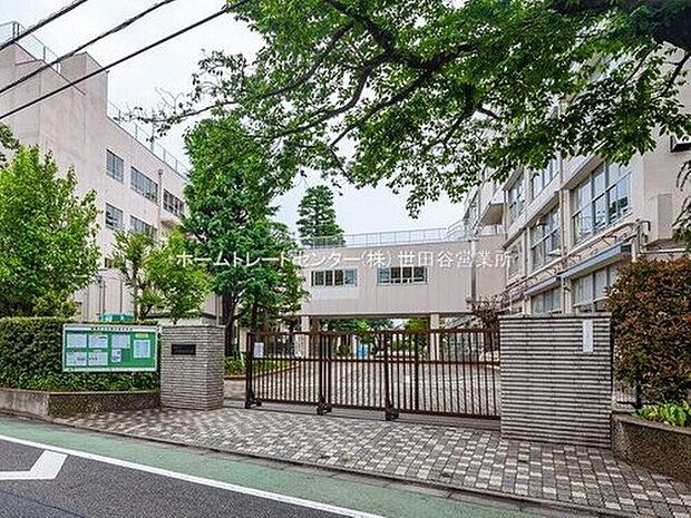練馬区立石神井南中学校(約1,070m)
