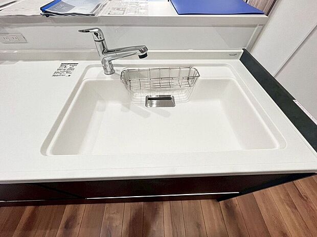 【その他設備】広いシンクで洗い物も余裕のスペース♪