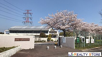 筑紫野市立筑紫東小学校 800m