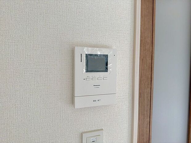 【その他設備】ハッキリと映るモニター付きで来訪者を事前に確認できます♪