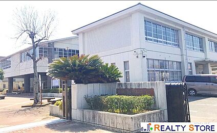 筑紫野市立筑紫野南中学校 800m