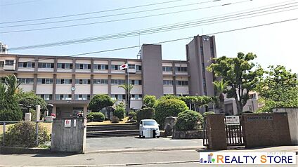 大野城市立大野東中学校 1700m