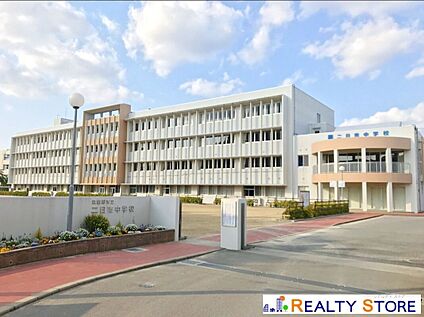 筑紫野市立二日市中学校 1730m
