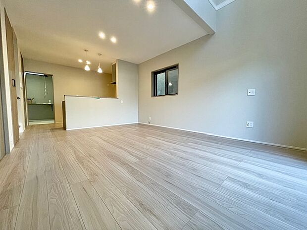 【LDK】1階で完結できる動線を考えた邸宅です!