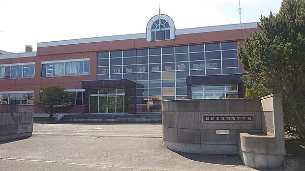 青陵中学校（2025年6月撮影）