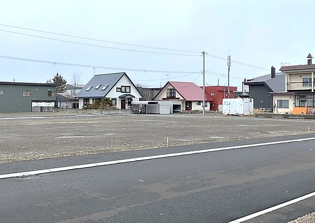 【左から撮影】JR神楽岡駅まで徒歩12分!(2025年11月撮影)