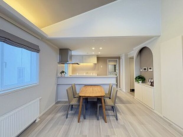 配膳や片付けがしやすいダイニング（2025年12月撮影）