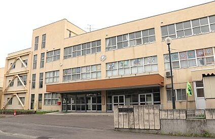 札幌中学校 徒歩8分