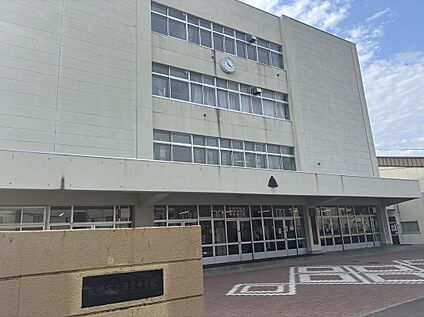 日章中学校 徒歩25分