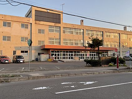 明苑中学校 徒歩15分