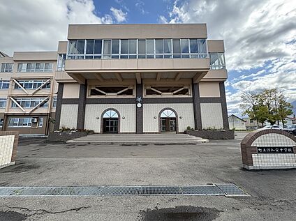 倶知安中学校 徒歩22分
