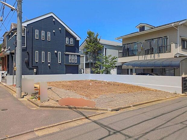 ☆現地の様子☆
地震に強い家。
住宅性能表示「建設」「設計」Ｗ取得♪
確かな品質、柔軟性のある家。
断熱等級６取得！
