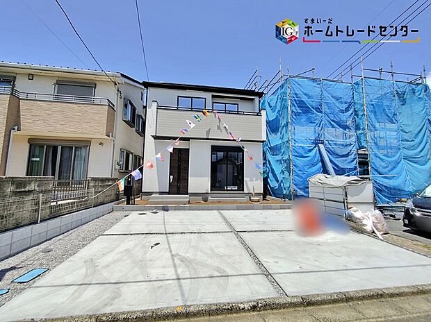 ☆外観の様子☆
洗練されたデザインのお洒落なお住まいです。ゆとりの広さを誇る魅力あふれる邸宅です。
従来の省エネ住宅よりも優れたＺＥＨ水準の快適住宅。