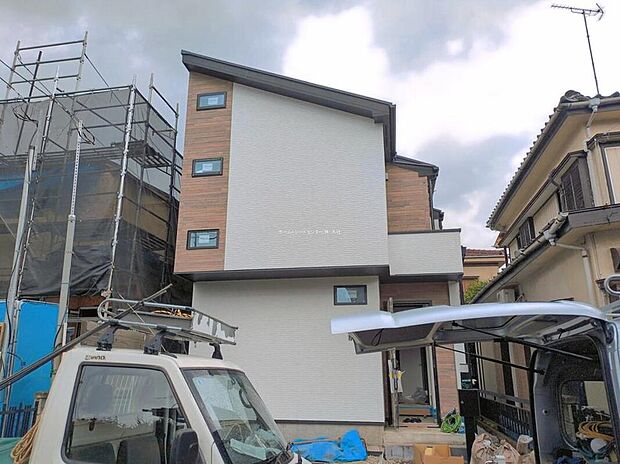 ☆外観の様子☆
車通りが少ない閑静な住宅地です。小さなお子様のいるご家庭にも安心の住環境♪
