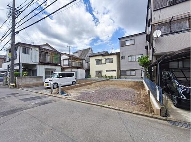 現地をご覧いただきながら、住まいの夢をお聞かせください。お客様に合った資金計画書の作成や近隣の完成物件のご紹介も可能です♪
この街で・この家で暮らしたいと思わせる理由を是非現地でお確かめ下さい。
