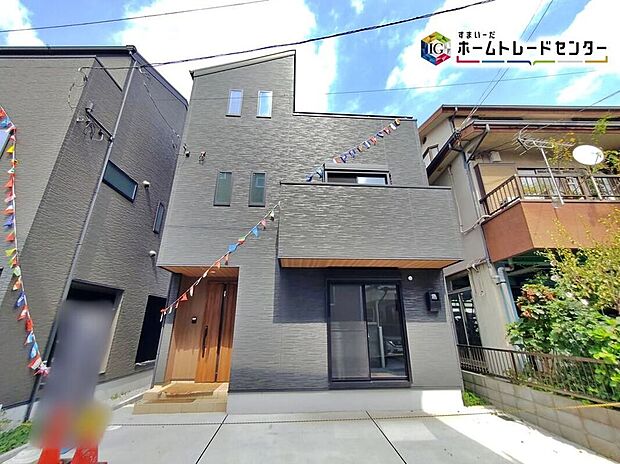 ☆外観の様子☆生活利便施設が充実した暮らしやすいロケーションです♪住宅性能表示「建設」「設計」W取得♪豊富な収納が嬉しい新築戸建てです♪