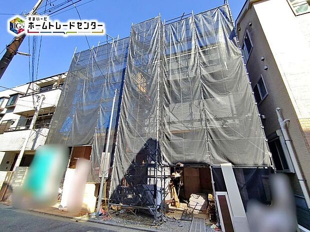 ☆現地の様子☆
小学校・中学校が近く、お子様も無理なく通えます。都内の利便性×緑豊かで穏やかな住環境どちらも叶える暮らしがここに…