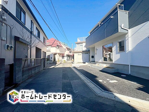 【☆前面道路の様子☆】カースペースございます。
平日・お仕事帰りなど、いつでもご案内いたします！お気軽にお問い合わせ下さい。