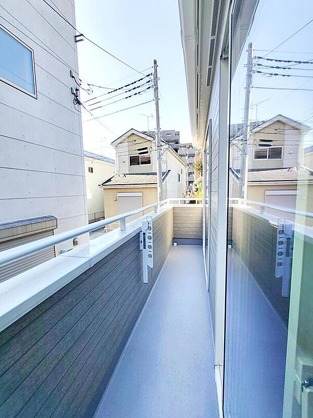 【バルコニー】南面にバルコニーを配置しました!これなら、洗濯物も早く乾きそうですね♪