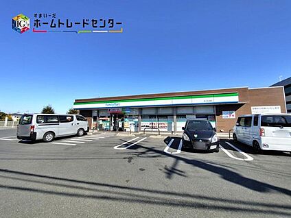 ファミリーマート富士見山室店 800m (徒歩10分)