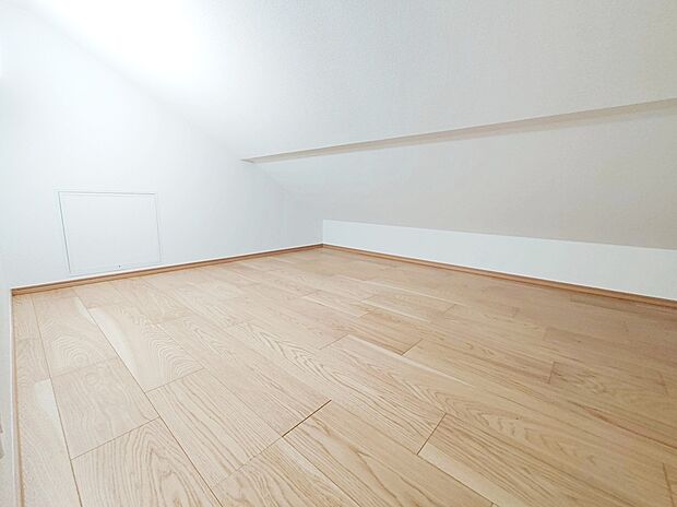 【☆Loft☆】
増えがちな季節の衣類や本、趣味の道具などもすっきりと片付きます。
