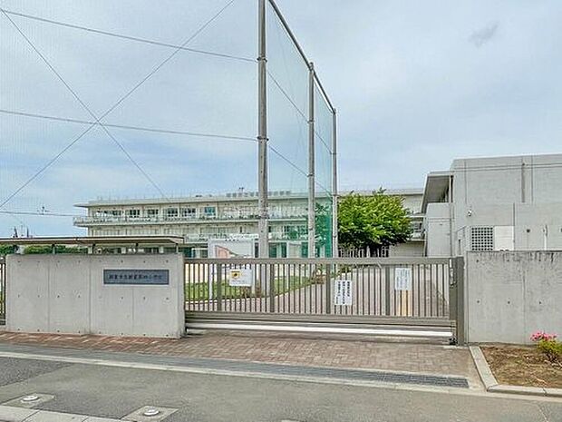 朝霞市立朝霞第四小学校（約170m）