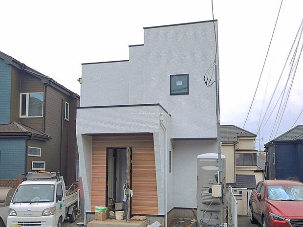 【☆現地の様子☆】造作食器棚やWICなど豊富な収納が魅力♪食洗機・浄水器付きフルフラットキッチンなどお料理が楽しくなるキッチンなど設備充実♪