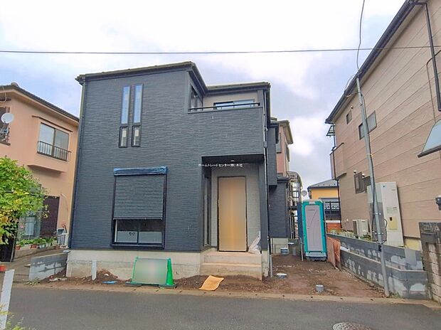 【☆外観の様子☆】生活利便施設が充実した暮らしやすいロケーションです♪
住宅性能表示「建設」「設計」Ｗ取得♪
豊富な収納が嬉しい新築戸建てです♪