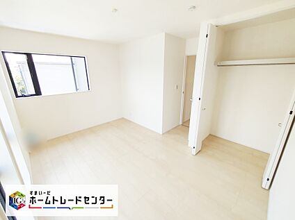 クローゼット付き洋室