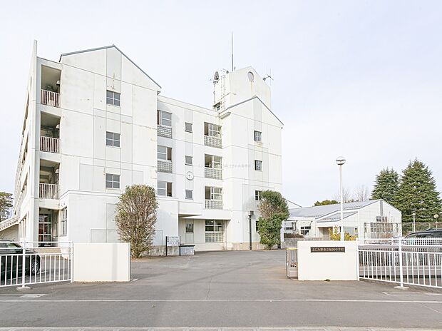 ふじみ野市立福岡中学校(約450m)