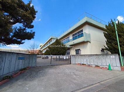 富士見市立水谷東小学校 450m(徒歩6分)