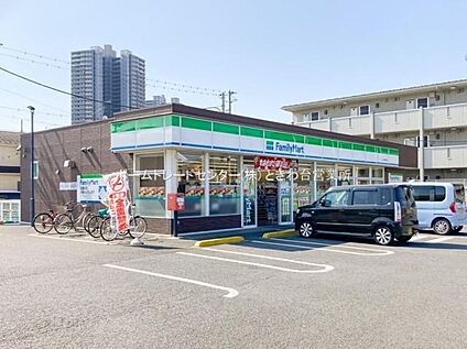 ファミリーマートふじみ野駒林店 370m( 徒歩5分)