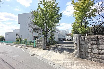 ふじみ野市立葦原中学校 1300ｍ(徒歩17分)