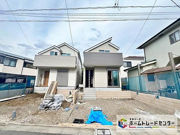 【現地外観写真】落ち着いた住環境で心安らぐ低層住宅地。周辺に高い建物が無く、空が広く大きく感じられます。買い物施設が近く住み心地良好です♪