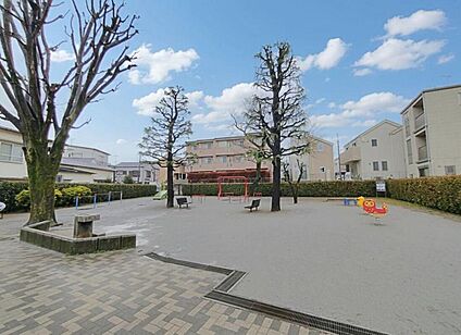 板橋区立赤塚二丁目児童遊園 1100m ( 徒歩14分)