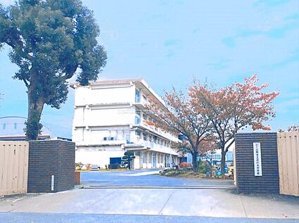 ふじみ野市立花の木中学校 840ｍ(徒歩11分)