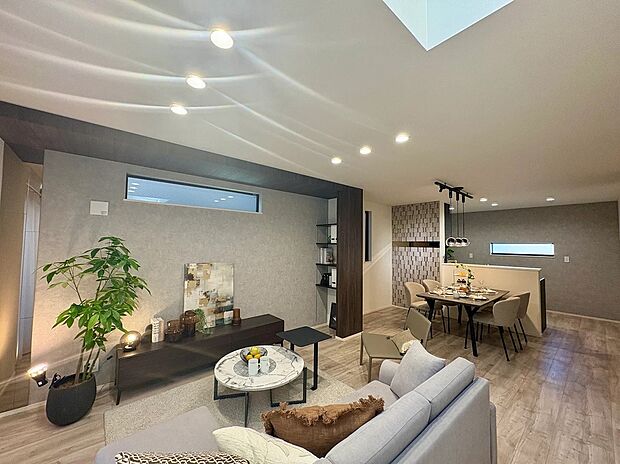 【【LDK】】家族の会話が生まれるリビングダイニング
(同仕様モデルハウス写真)