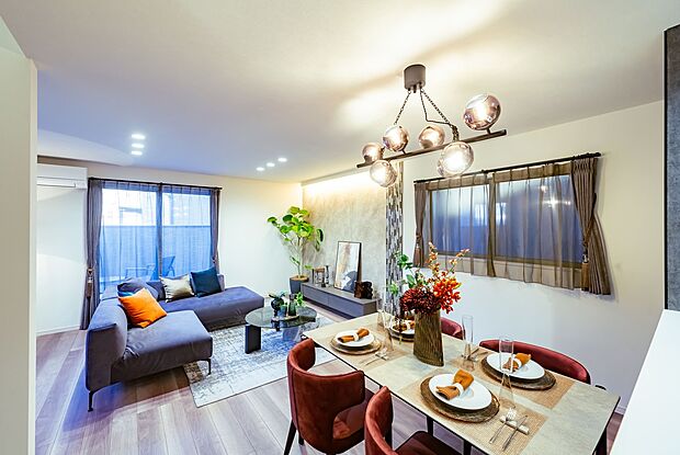 【リビングダイニング】明るく開放的なリビングダイニング
※同仕様モデルハウス写真